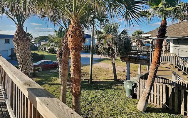 Beach Oasis by Ryson Vacation Rentals