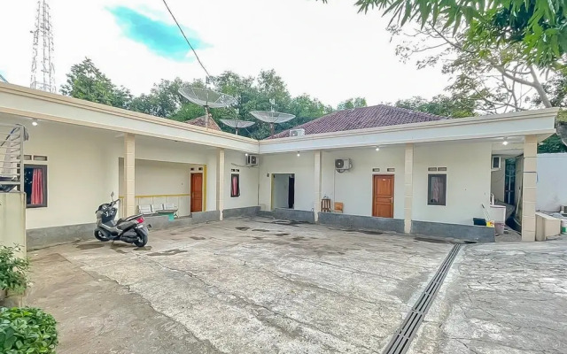 RedDoorz @ Roma 88 Tomo Sumedang
