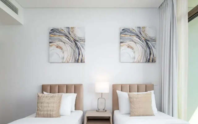 LUX The Creek Palace Residence Suite