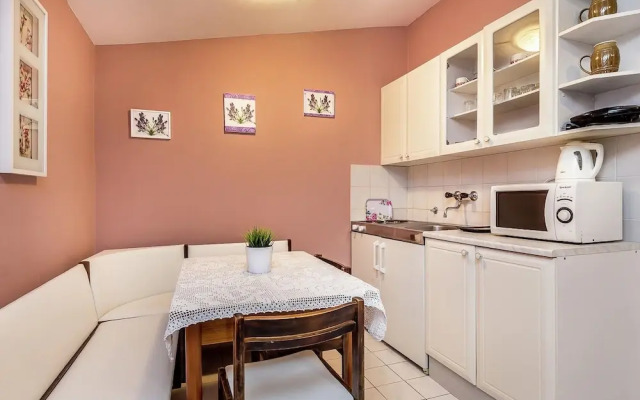 Apartment in Liznjan With Pool Terrace