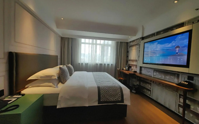 GreenTree Inn ShangHai WuNing Road ZhenPing Road Metro Station Busines