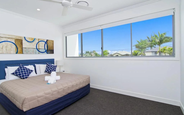 Qube Broadbeach