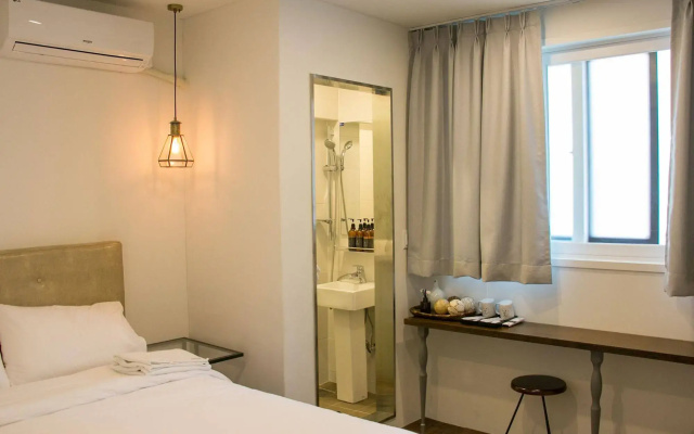 Hi Jun Guesthouse