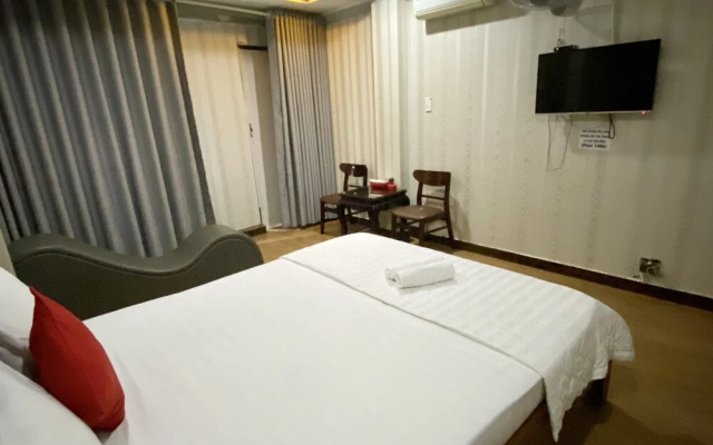 OYO 506 Phuong Hoang Hotel