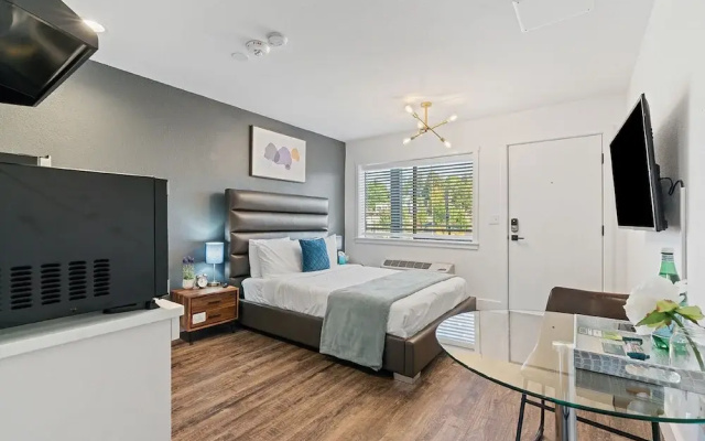 Empire Apartments By Barsala