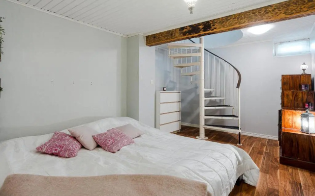 Unique wooden house apartment close to Logomo and downtown