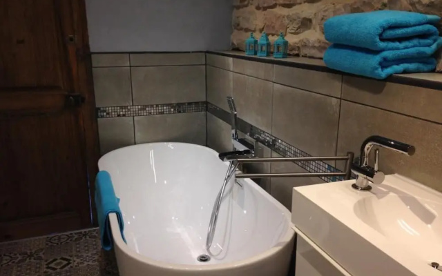 House With 2 Bedrooms in Le Deschaux, With Furnished Garden
