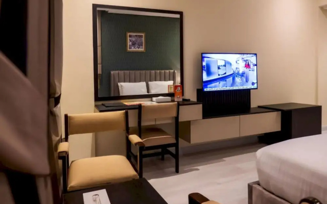 Capital O 126 Manama Tower Hotel