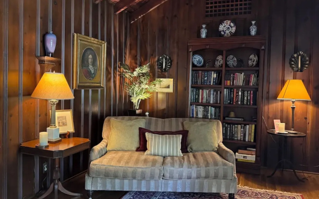 Palm Ridge House