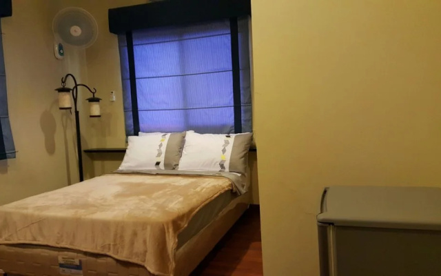 Mactan Breeze - Airport Bed & Breakfast