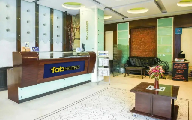 OYO 6648 Hotel Royal Residency
