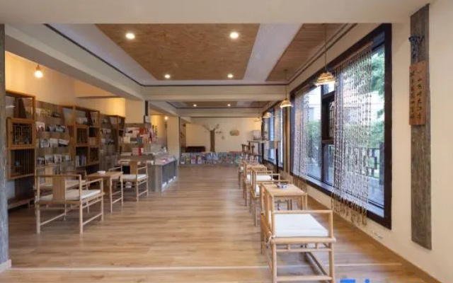 Lushan Lutos Terrace Garden Resort Hotel