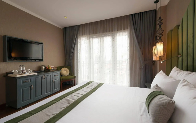 Отель La Mejor Hotel & Sky Bar