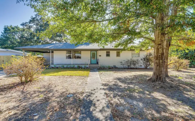 Stylish Pensacola Retreat w/ Patio & Grill!