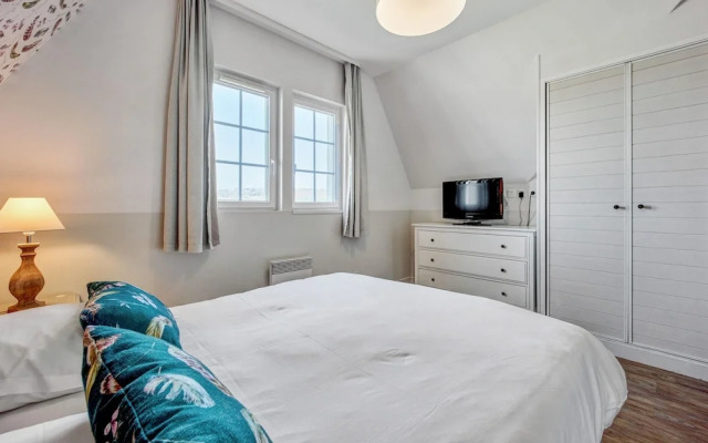 Houlgate Duplex for 8 With Spa