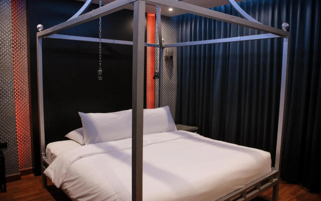 G Boutique Silom Hotel