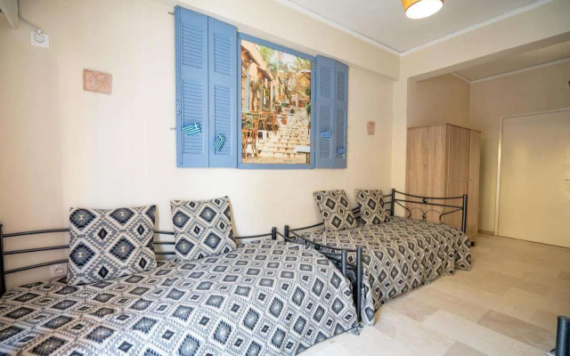 Acropolis Athens 1 bedroom 6 persons apartment.