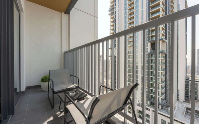 Meydan Apartment Sleeps 5 in a Great Location