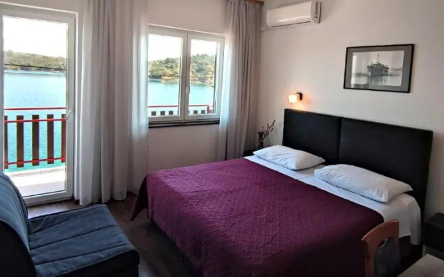 Pansion Alen-Dugi otok