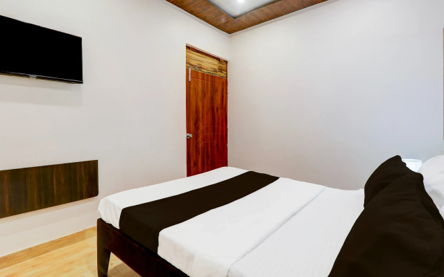 Super Hotel O Aastha Inn