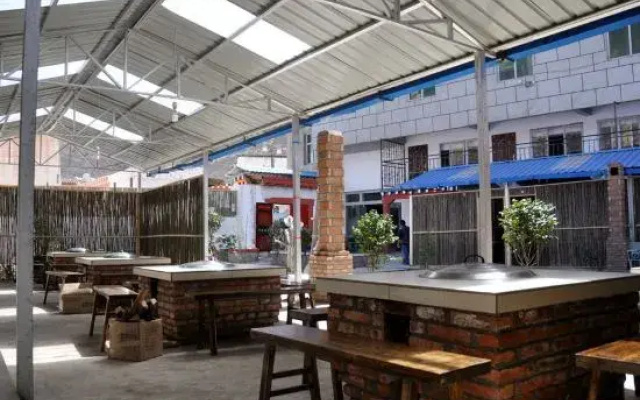 Dejiling Business Hotel