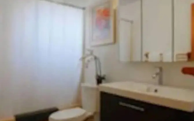 Albany Hill Apartment