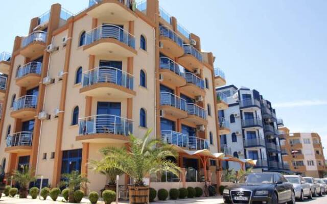 Hotel Penelope вид на фасад