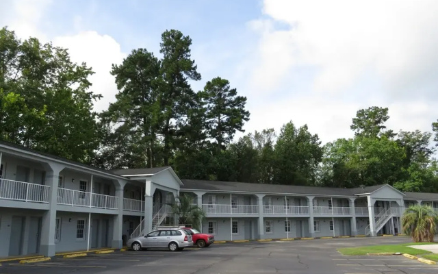 Travelodge by Wyndham Walterboro
