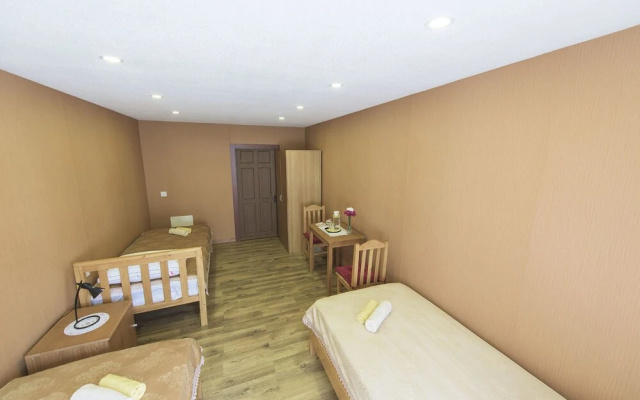 Azara Bed and Breakfast