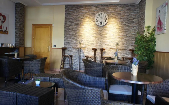 Hotel Puente Romano
