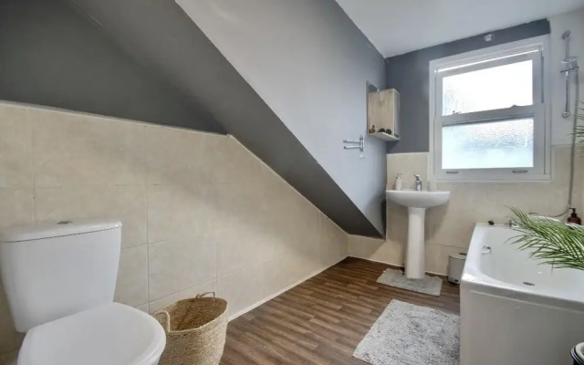 Top Floor Apartment in South Parade Pier