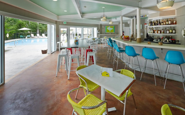 Village Cove Inn