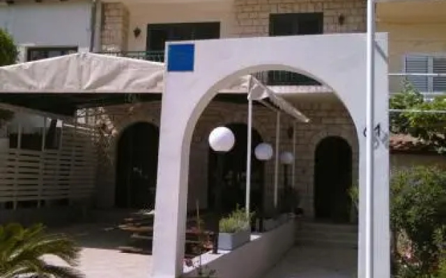 Sajeta Beach Apartments
