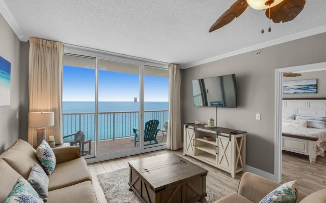 Majestic Beach Towers 1-1804
