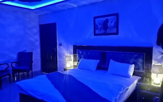 Blue Swiss Hotel & Cafe