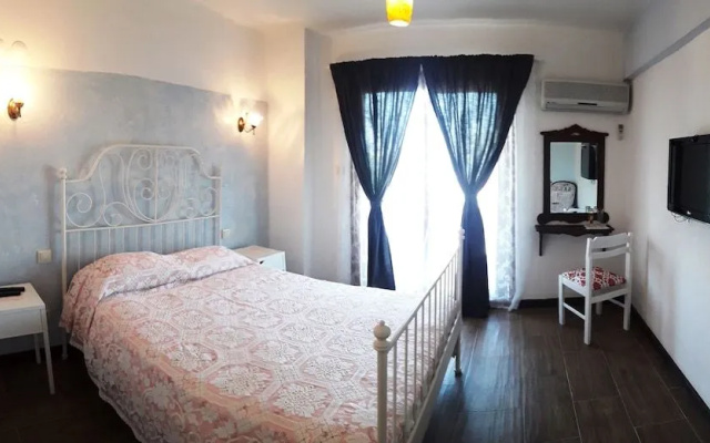 Parva Port Hotel