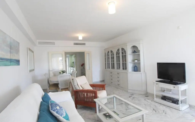 Lovely Bahia Marbella apartment