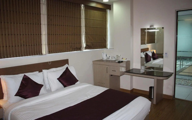 Hyphen Business Hotel