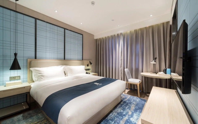 Echarm Hotel Yingshang Wuzhou Wanhui Square