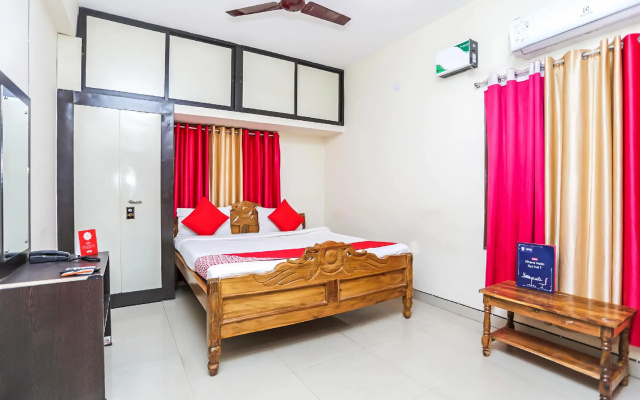 OYO 8222 Capital Guest House 2