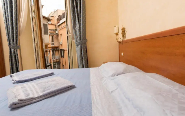 Отель Cesar Palace B&B