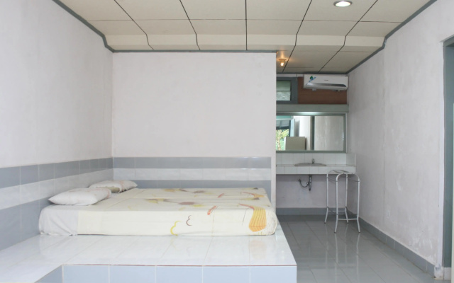 Condominium Lippo Carita by Eneng