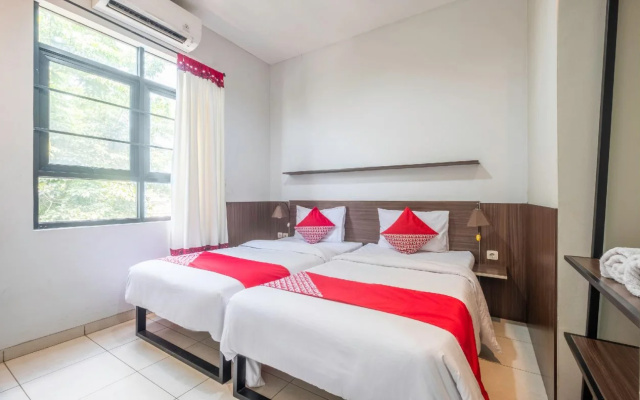 Cileunyi Residence by OYO Rooms