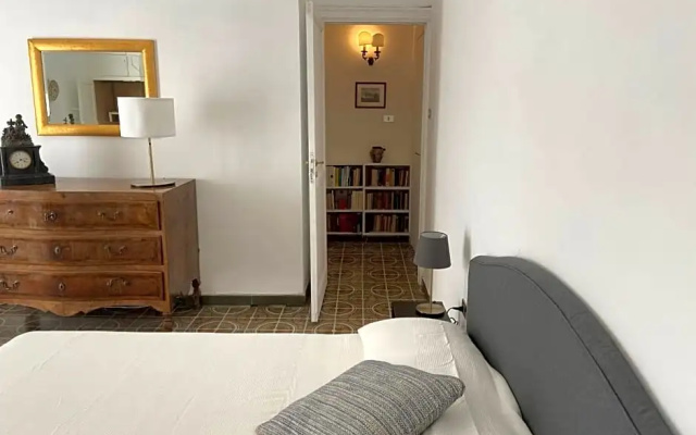 Rooms in San Domenico Maggiore 3