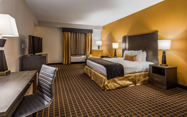 Best Western Plus Lampasas Inn & Suites