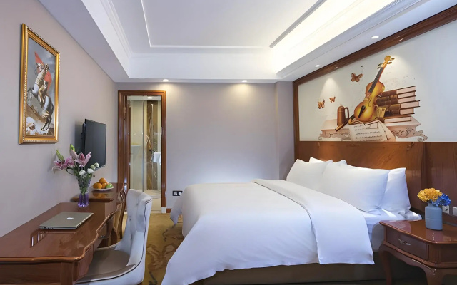 Vienna Hotel (Longmen)