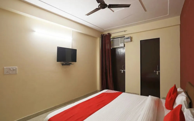 OYO 45288 Hotel 2 Yaars