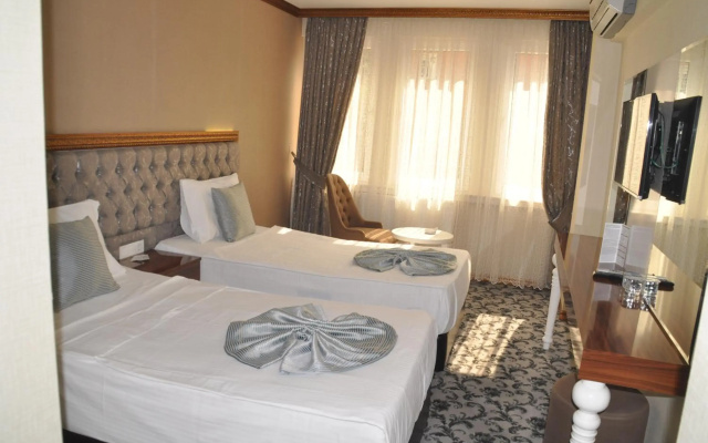 Grand Sera Hotel