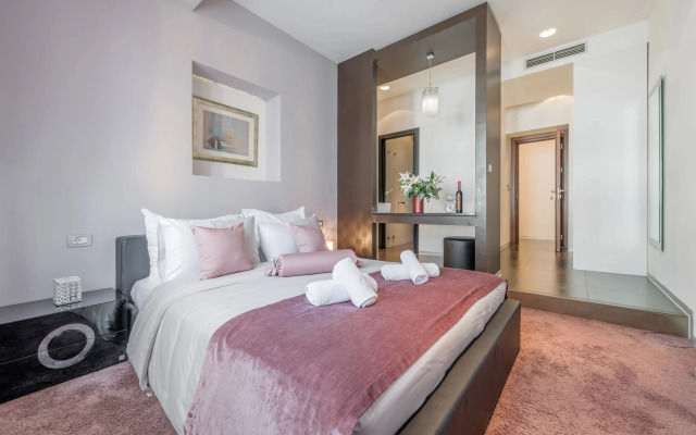 Starlight Luxury Rooms