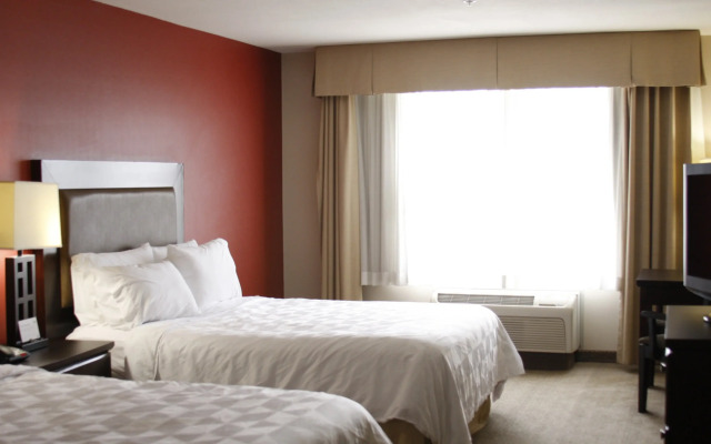 Holiday Inn & Suites Bakersfield by IHG